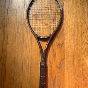 Dunlop Black Tennis Racket